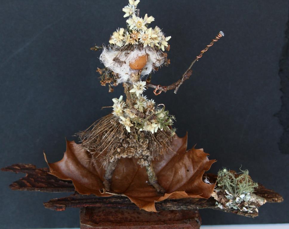 The Acorn Folk Sorceress is the latest of the acorn people I've made.